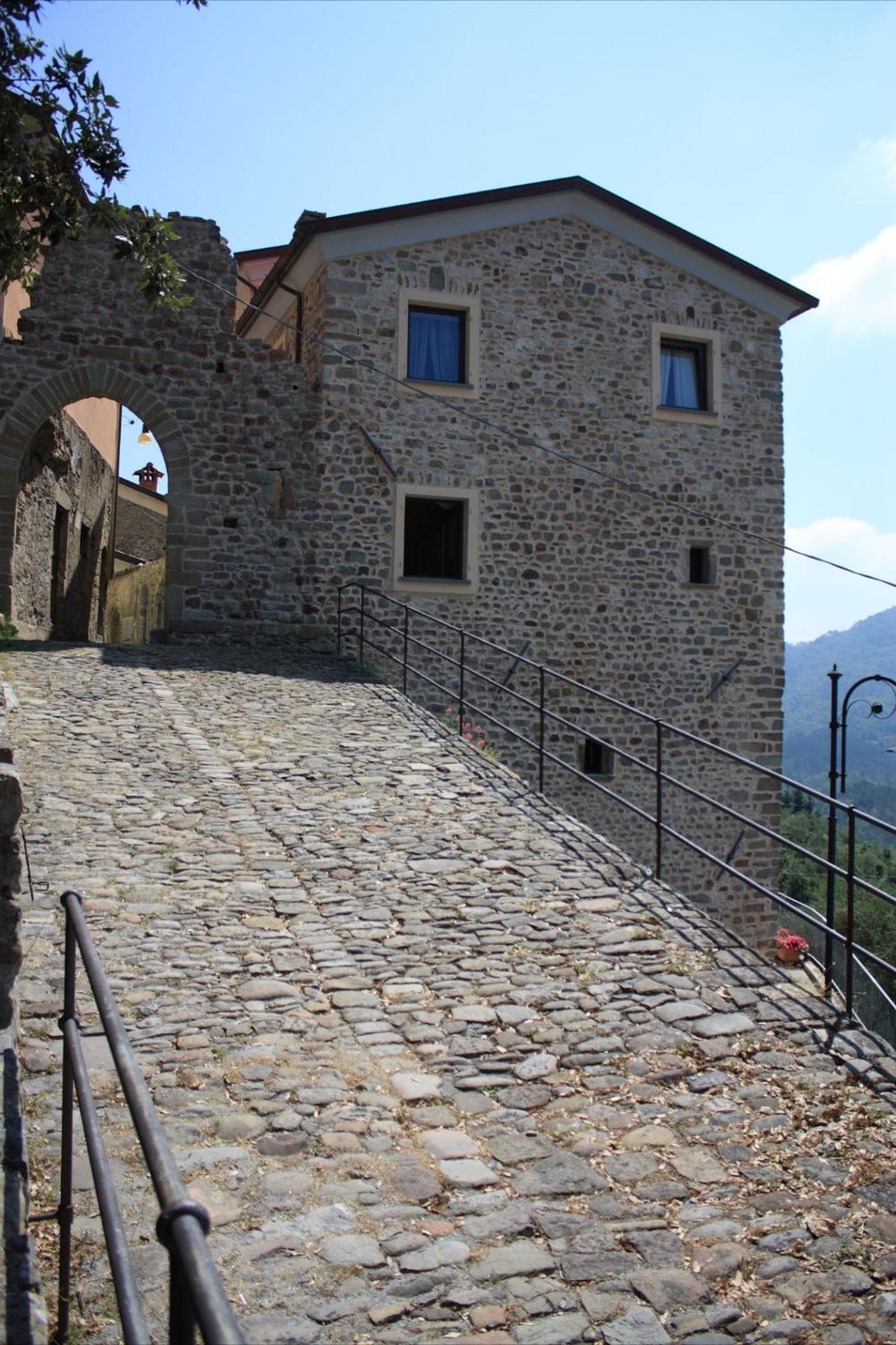 Al Castello Da Annamaria Guest House Beverino Exterior foto